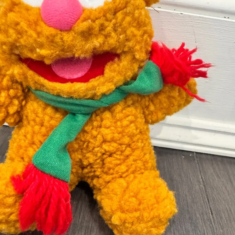 VINTAGE 1987 The Muppets Christmas Fozzi Bear Stuffed Animal Plush Green Scarf - Picture 2 of 6